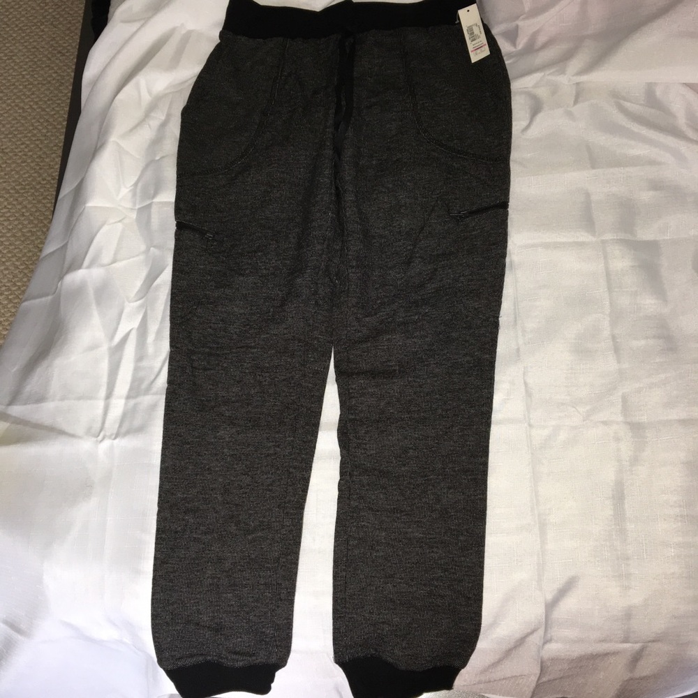 NWT JOGGER PANTS SMALL